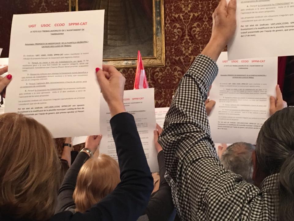 Dilluns, 26 de febrer: acció de protesta al Ple de l'Ajuntament de Tarragona