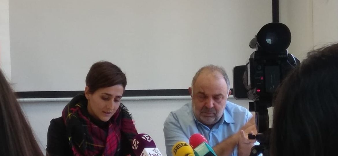 DuXrj90WsAAnRZq